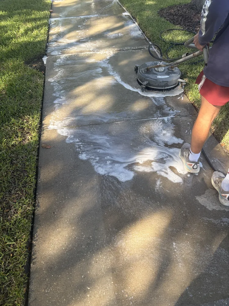 Waddle Works surface cleaning a pre-treated sidewalk in Baldwin Park, Orlando